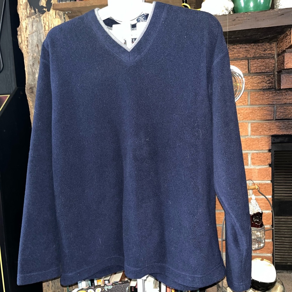 Trader Bay Men's Deep Blue V-Neck Sweater